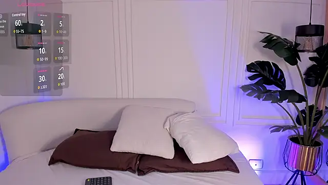 Dafne Hillss online show from 28, 11, 2025