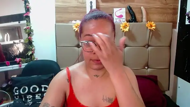 Snapshot of MIA__SPENCER chatting on 3, 10, 2025 MIA SPENCER online show from 3, 10, 2025