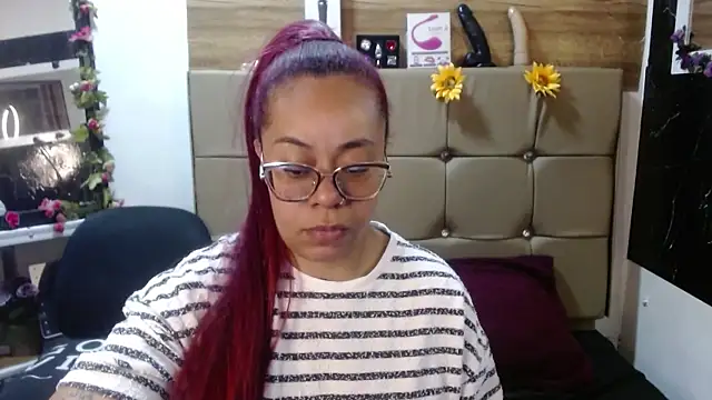 Snapshot of MIA__SPENCER chatting on 6, 10, 2025 MIA SPENCER online show from 6, 10, 2025