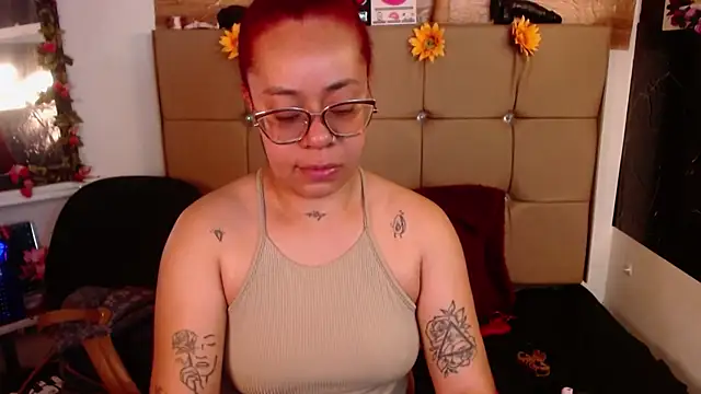 Snapshot of MIA__SPENCER chatting on 27, 3, 2026 MIA SPENCER online show from 27, 3, 2026