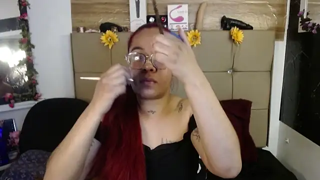 Snapshot of MIA__SPENCER chatting on 31, 3, 2026 MIA SPENCER online show from 31, 3, 2026