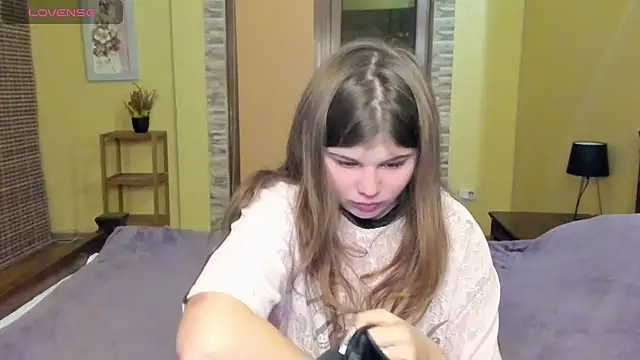 Lilly Jess online show from 2, 11, 2025