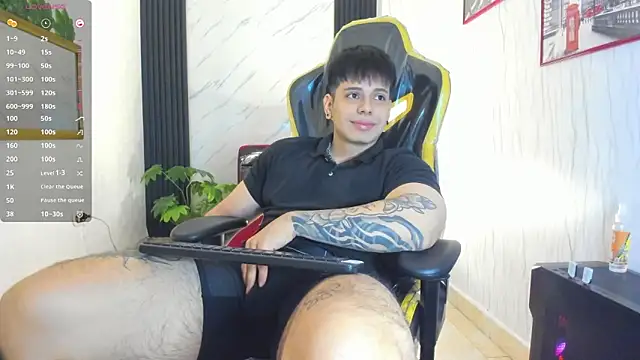 Snapshot of xKevyn chatting on 19, 11, 2025 xKevyn online show from 19, 11, 2025