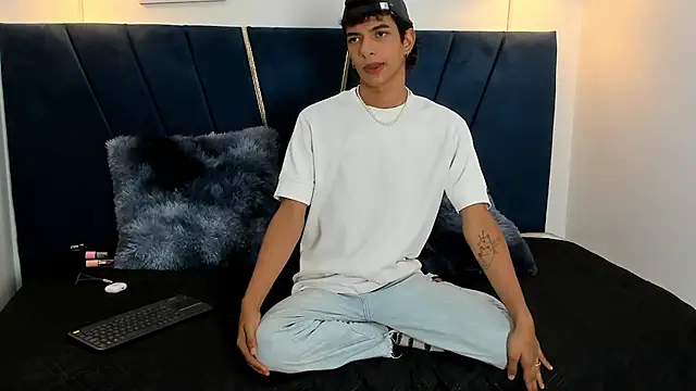 maicol cum23 online show from 10, 9, 2025