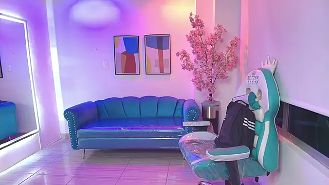 Black roseee online show from 10, 4, 2026