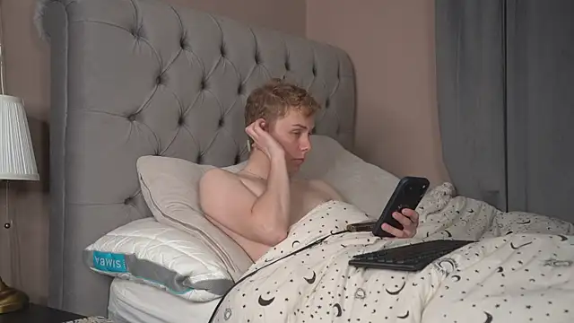 Snapshot of scottishtwink01 chatting on 10, 5, 2026 scottishtwink01 online show from 10, 5, 2026