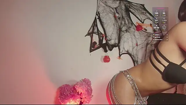 Snapshot of Missandy_ chatting on 18, 10, 2025 Missandy online show from 18, 10, 2025