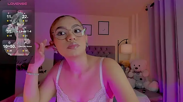 Snapshot of OxanaFedorova1- chatting on 21, 5, 2026 OxanaFedorova1- online show from 21, 5, 2026