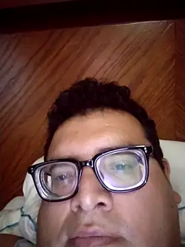 Snapshot of Santiagoqro85 chatting on 2, 10, 2025 Santiagoqro85 online show from 2, 10, 2025