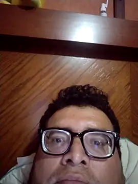 Snapshot of Santiagoqro85 chatting on 22, 10, 2025 Santiagoqro85 online show from 22, 10, 2025