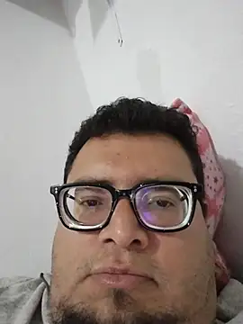 Snapshot of Santiagoqro85 chatting on 11, 3, 2026 Santiagoqro85 online show from 11, 3, 2026