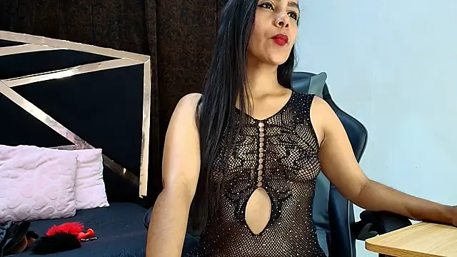 Snapshot of luna_brown7 chatting on 12, 10, 2025 luna brown7 online show from 12, 10, 2025