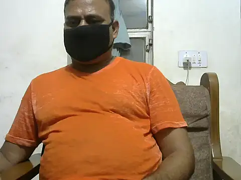 Snapshot of Famit025 chatting on 10, 9, 2025 Famit025 online show from 10, 9, 2025