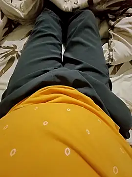 Snapshot of Famit025 chatting on 23, 11, 2025 Famit025 online show from 23, 11, 2025