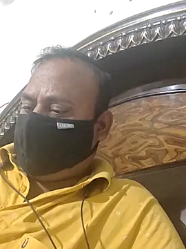 Snapshot of Famit025 chatting on 24, 11, 2025 Famit025 online show from 24, 11, 2025