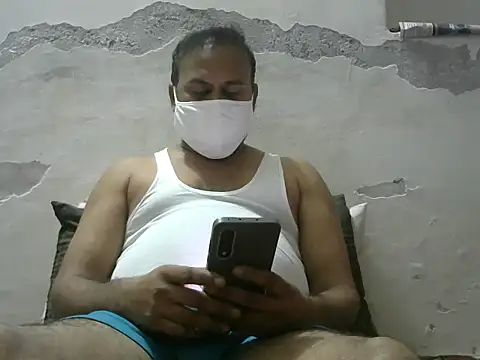 Snapshot of Famit025 chatting on 19, 2, 2026 Famit025 online show from 19, 2, 2026