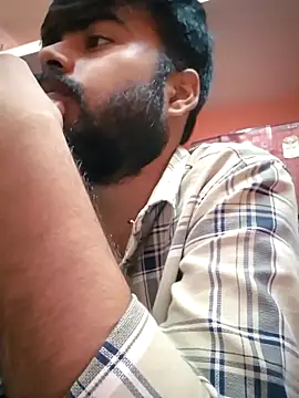 soniriyaa010101 online show from 3, 11, 2025