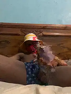 Snapshot of babyboyhluli chatting on 4, 11, 2025 babyboyhluli online show from 4, 11, 2025