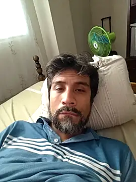 Snapshot of Mac50rus chatting on 13, 11, 2025 Mac50rus online show from 13, 11, 2025