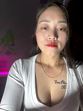 chipp-bong online show from 9, 11, 2025