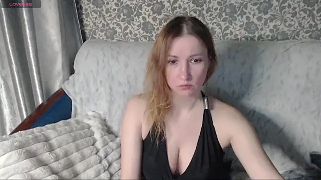 Snapshot of LesanaMagic chatting on 15, 9, 2025 LesanaMagic online show from 15, 9, 2025