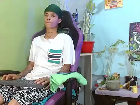 Snapshot of Dorland777 chatting on 11, 10, 2025 Dorland777 online show from 11, 10, 2025