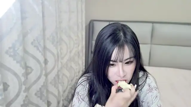 Snapshot of XIAOYU7-2025 chatting on 16, 10, 2025 XIAOYU7-2025 online show from 16, 10, 2025