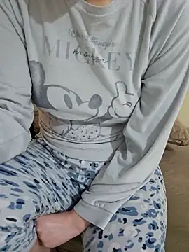 Snapshot of Lamya-dalo3a chatting on 4, 4, 2026 Lamya-dalo3a online show from 4, 4, 2026