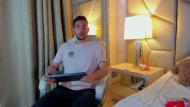 Snapshot of matti_de_lucaa chatting on 30, 9, 2025 matti de lucaa online show from 30, 9, 2025