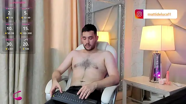 Snapshot of matti_de_lucaa chatting on 13, 10, 2025 matti de lucaa online show from 13, 10, 2025