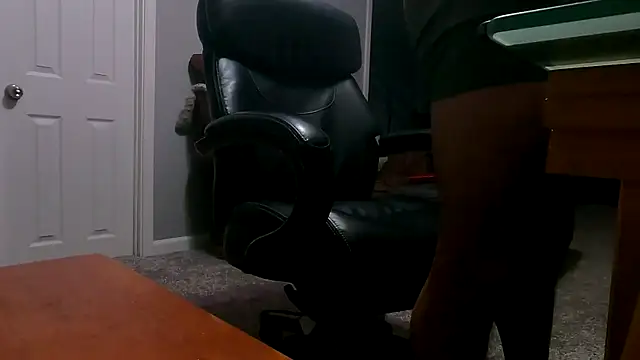 Snapshot of Mickelangello75 chatting on 7, 10, 2025 Mickelangello75 online show from 7, 10, 2025