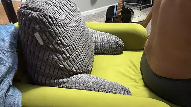 Snapshot of Mickelangello75 chatting on 4, 11, 2025 Mickelangello75 online show from 4, 11, 2025