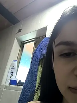 Snapshot of Daniela-rosee chatting on 10, 9, 2025 Daniela-rosee online show from 10, 9, 2025