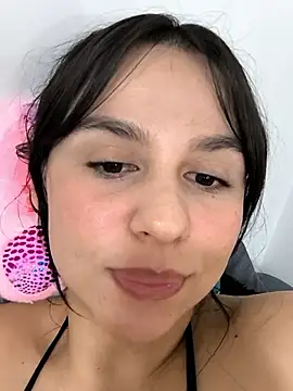 Snapshot of Daniela-rosee chatting on 16, 11, 2025 Daniela-rosee online show from 16, 11, 2025