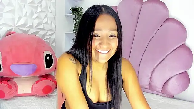 Snapshot of carlalee_e chatting on 27, 11, 2025 carlalee e online show from 27, 11, 2025