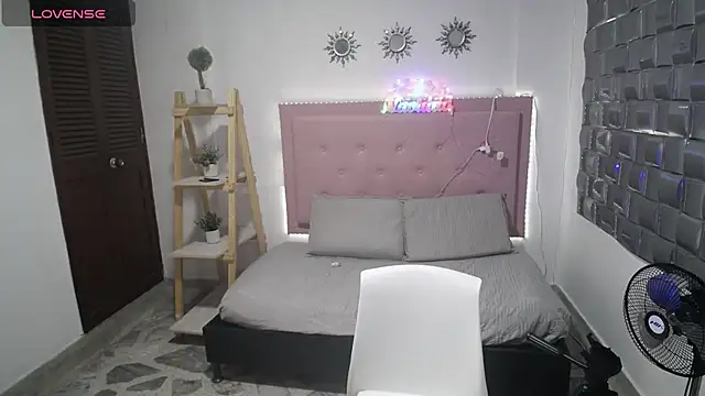 Dulce  Lovee online show from 17, 12, 2025