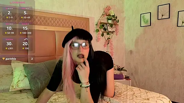 Snapshot of RobinBennett chatting on 25, 10, 2025 RobinBennett online show from 25, 10, 2025