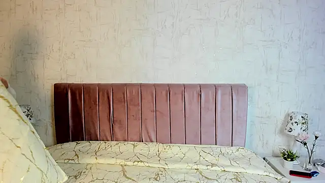 Snapshot of RobinBennett chatting on 23, 11, 2025 RobinBennett online show from 23, 11, 2025