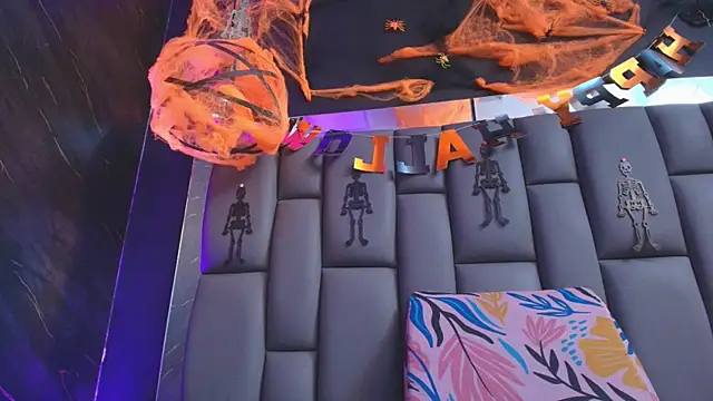 Snapshot of kissme_luna chatting on 29, 10, 2025 kissme luna online show from 29, 10, 2025