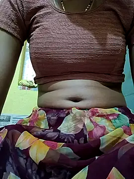 Snapshot of Aasha_devi05 chatting on 24, 9, 2025 Aasha devi05 online show from 24, 9, 2025