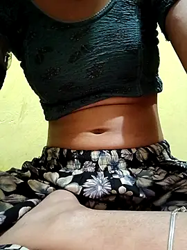 Snapshot of Aasha_devi05 chatting on 24, 10, 2025 Aasha devi05 online show from 24, 10, 2025