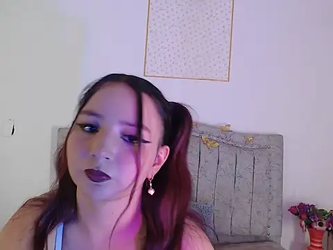 Mia2xsmith online show from 25, 5, 2026