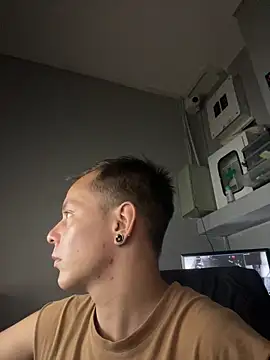 Snapshot of dimitryivanovv chatting on 6, 10, 2025 dimitryivanovv online show from 6, 10, 2025