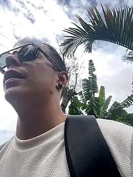 Snapshot of dimitryivanovv chatting on 7, 10, 2025 dimitryivanovv online show from 7, 10, 2025