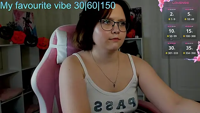 Mila  Cutee online show from 2, 11, 2025