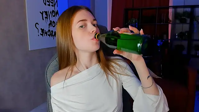 Snapshot of FlexyFox chatting on 14, 10, 2025 FlexyFox online show from 14, 10, 2025