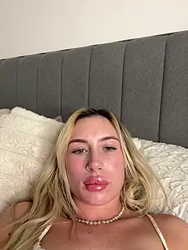 SexySaraxxoo online show from 11, 3, 2026