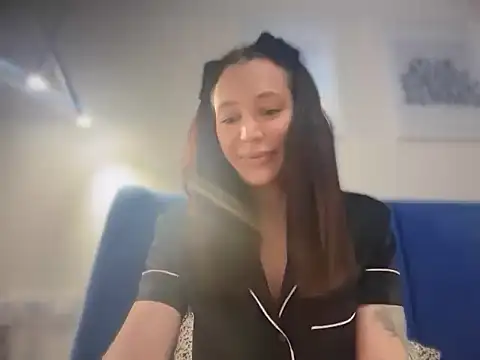Snapshot of Neyrinn chatting on 21, 7, 2026 Neyrinn online show from 21, 7, 2026