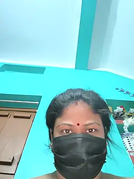 Snapshot of cuteeepriya chatting on 27, 10, 2025 cuteeepriya online show from 27, 10, 2025