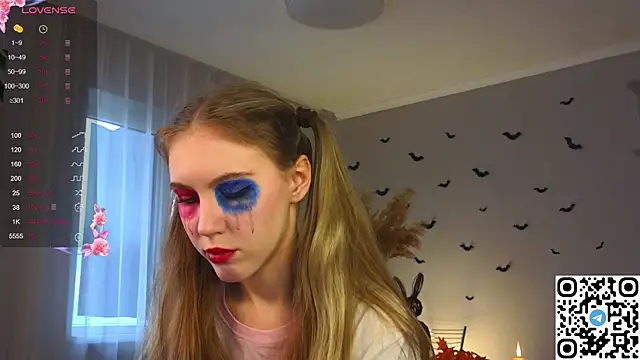 Snapshot of Succubelle chatting on 31, 10, 2025 Succubelle online show from 31, 10, 2025